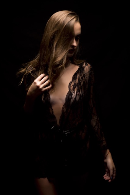 Female model photo shoot of ReuvenaLake by Randy C Photography