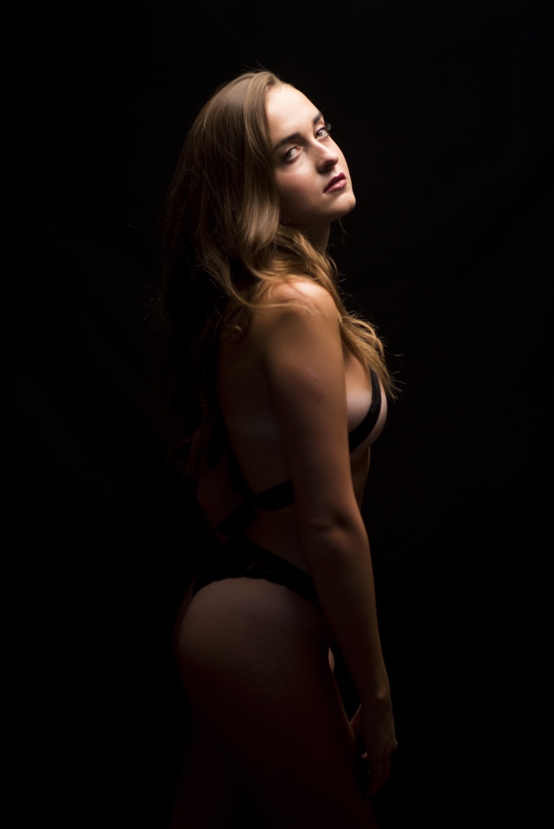Female model photo shoot of ReuvenaLake by Randy C Photography
