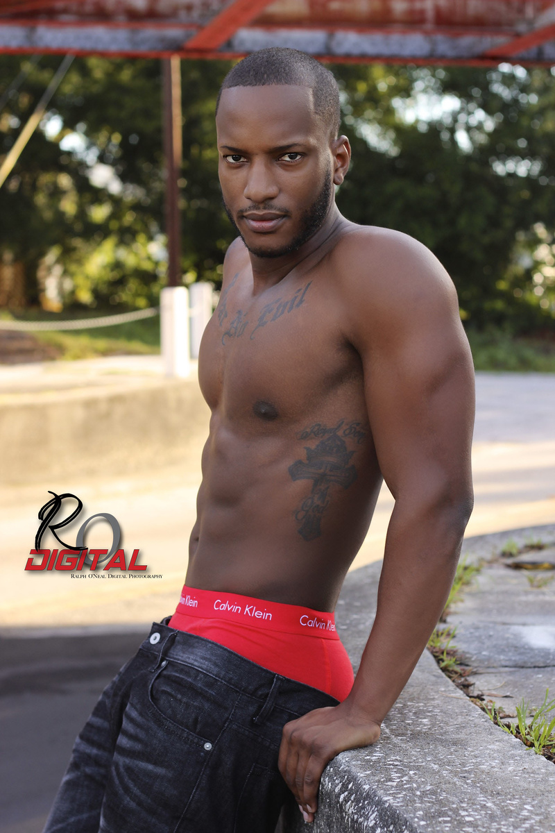 Male model photo shoot of Darveen Ambroise