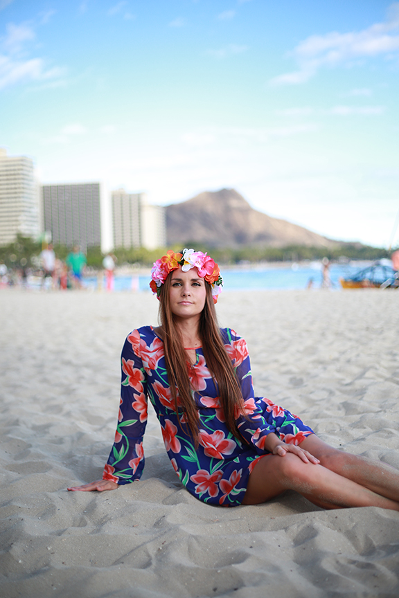 Female model photo shoot of BellaLuzPhoto in Waikiki, Hawaii