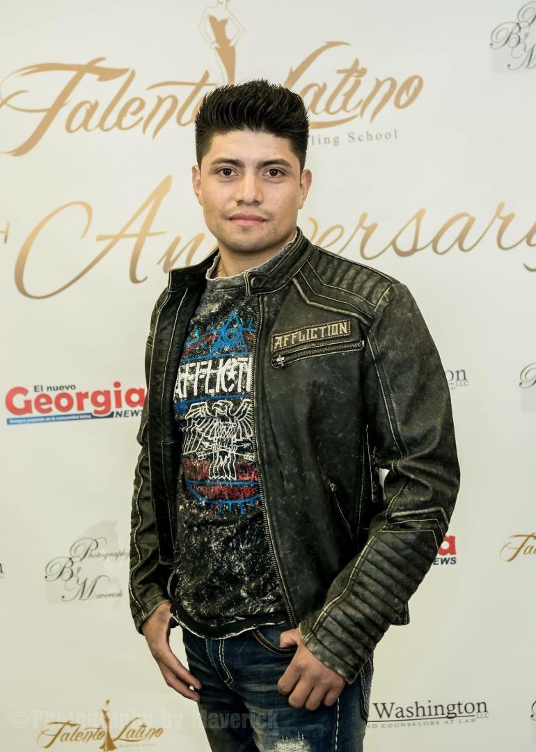 Male model photo shoot of Habacuc Espinosa
