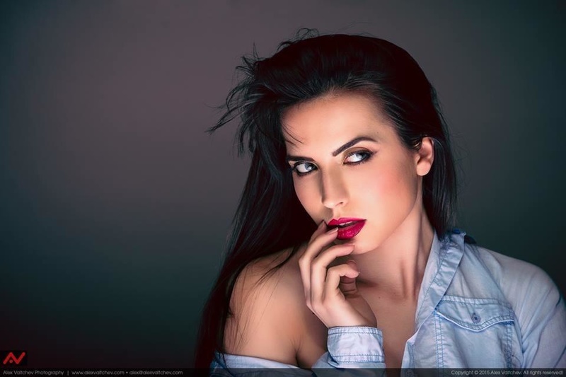 Female model photo shoot of DoreenMorten