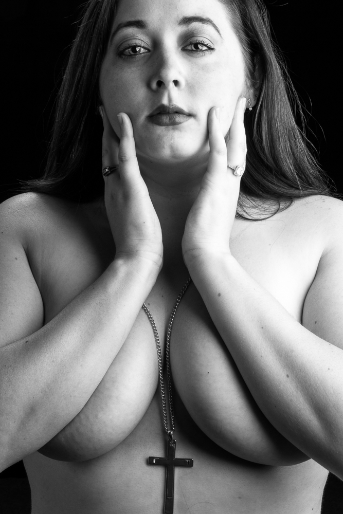 Female model photo shoot of Eliza Lynn Michaels by RatherBsBoudoir