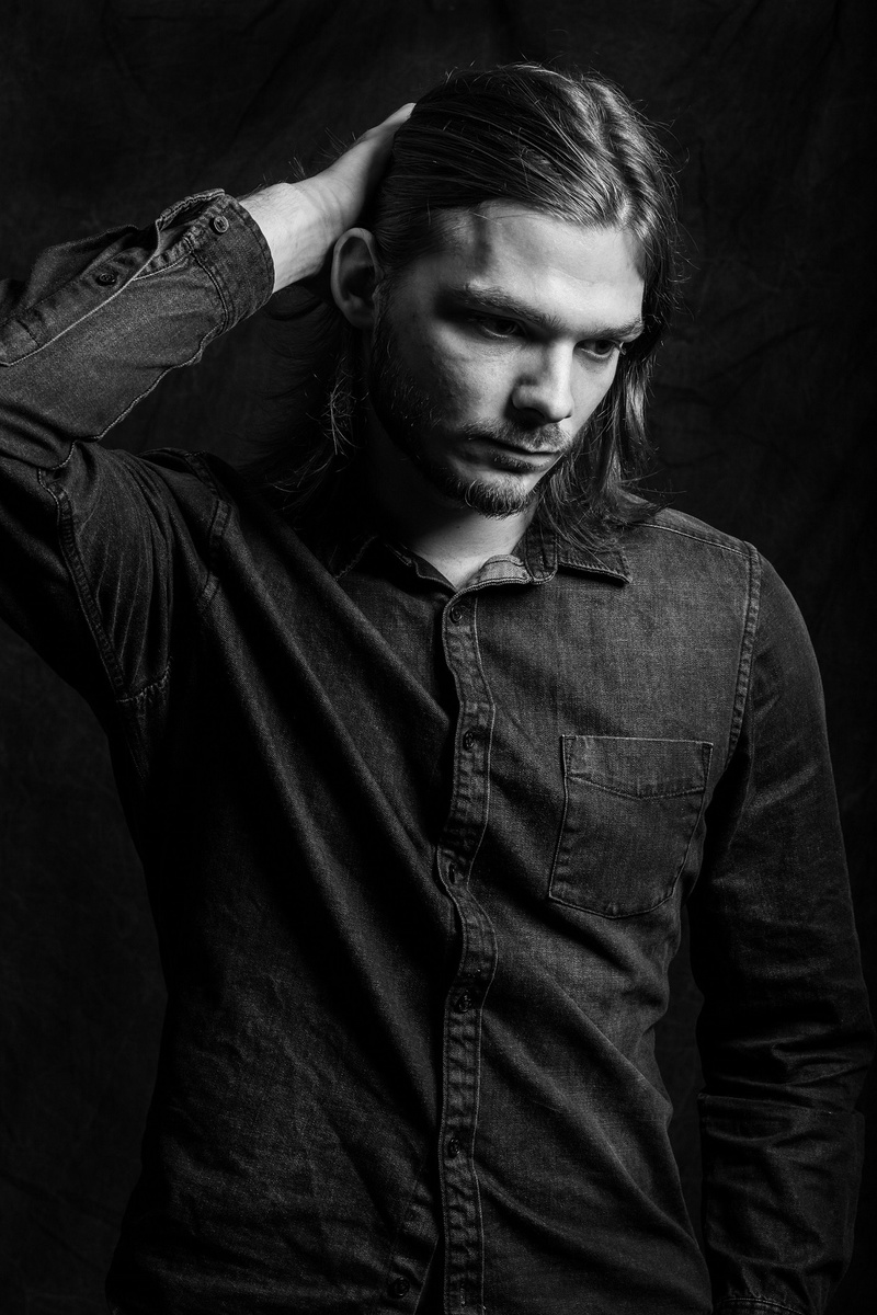 Male model photo shoot of Ilya Belko