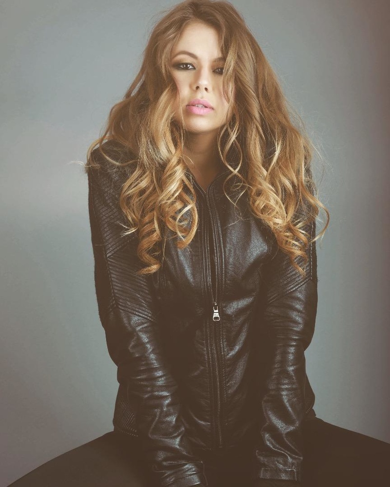 Female model photo shoot of Oxana Luk