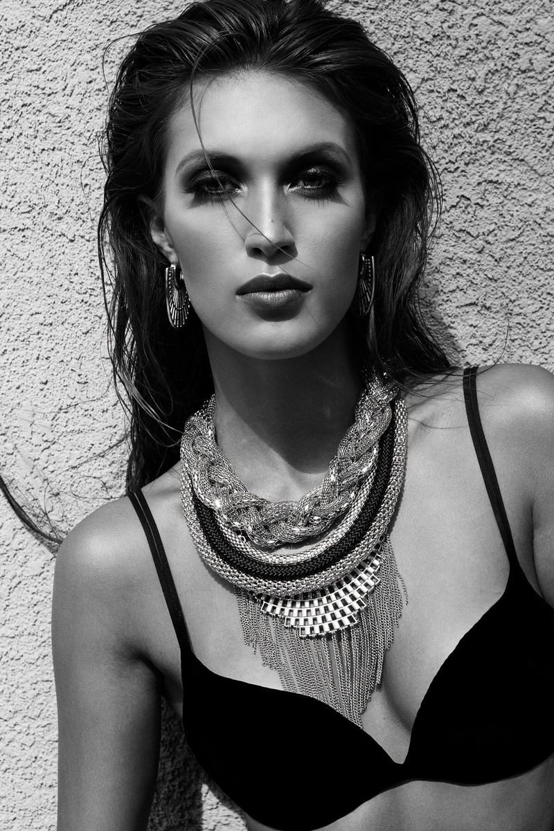 Female model photo shoot of Viktoriia O Dolan