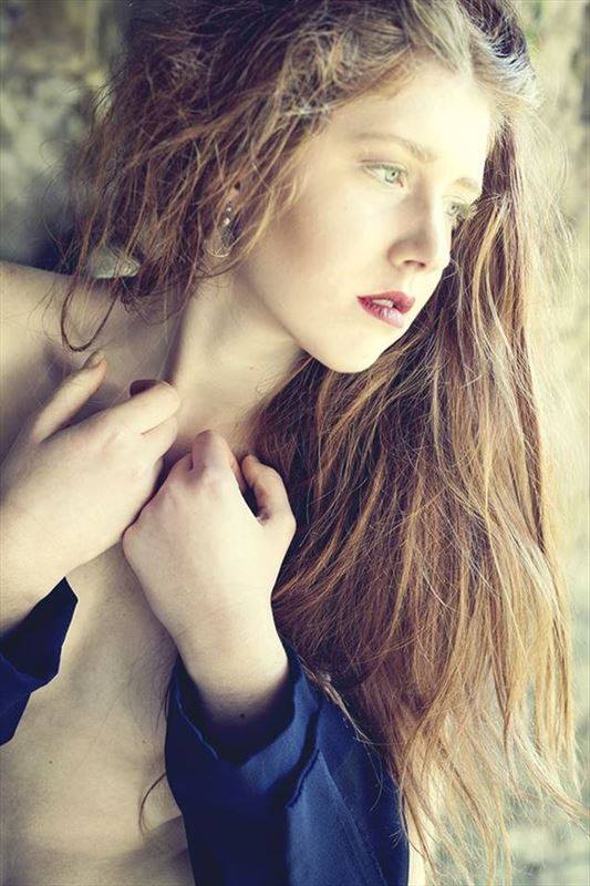 Female model photo shoot of Yana Proshkina94