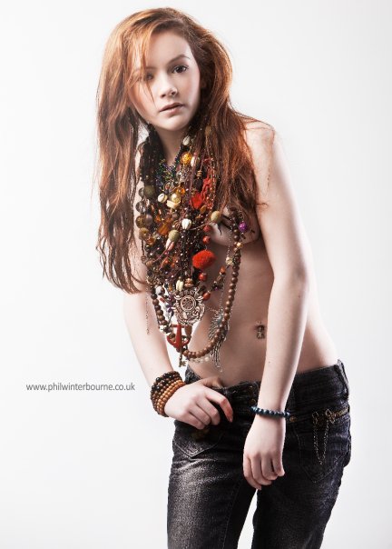 Female model photo shoot of JessieYoungHMUA