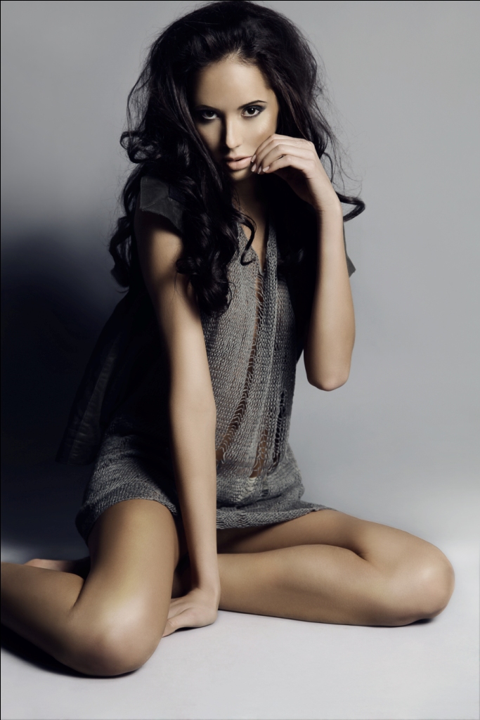 Female model photo shoot of Ilona Carenko
