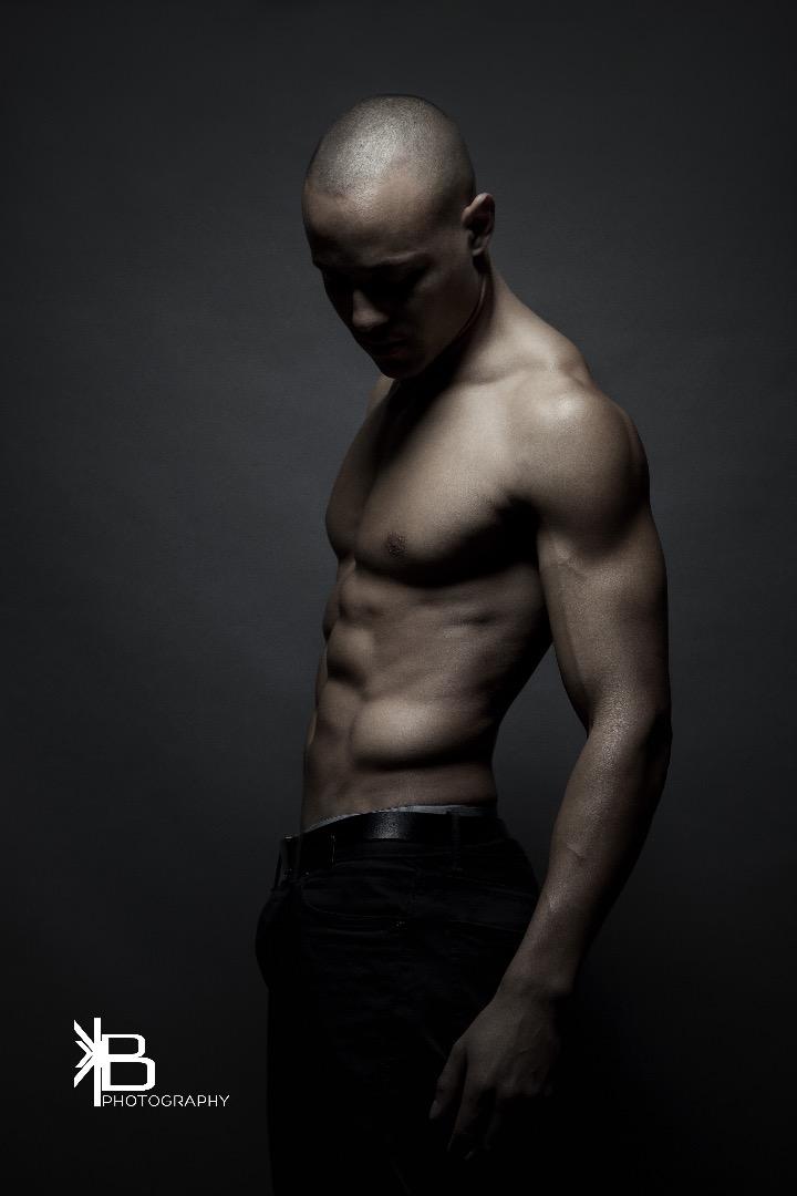 Male model photo shoot of Aalves 