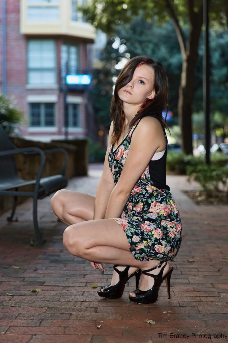 Female model photo shoot of Danielleewing