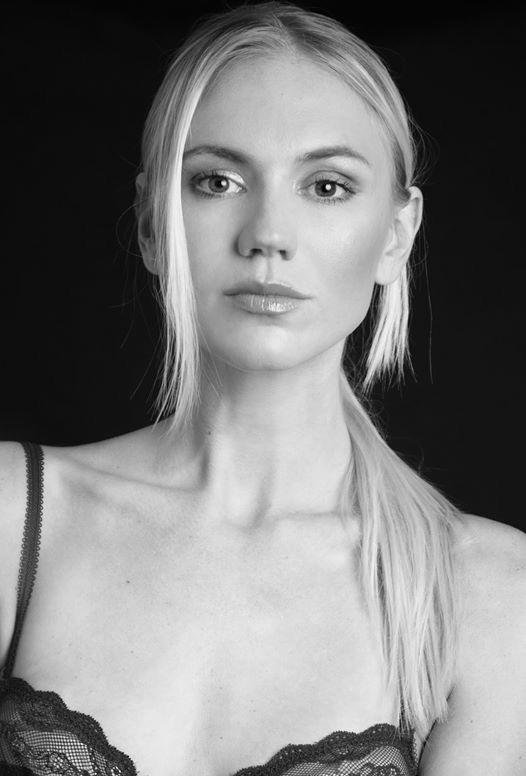 Female model photo shoot of Katie Daniels