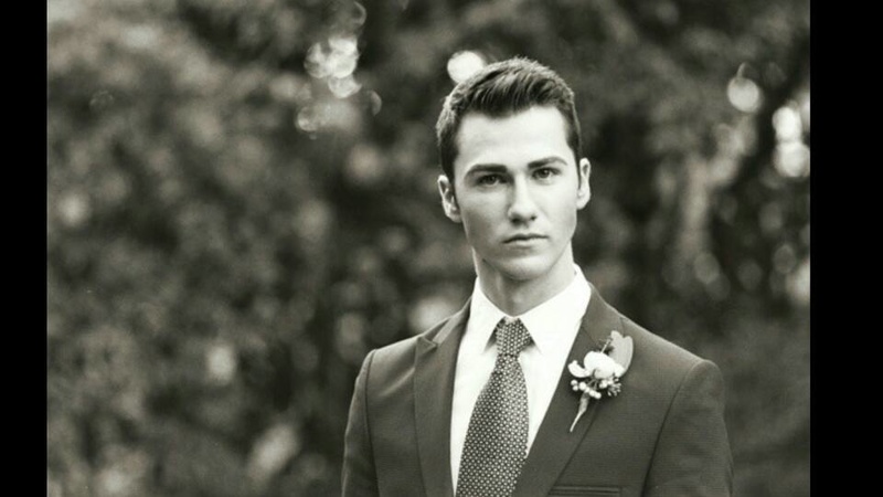 Male model photo shoot of Allan Schmekel