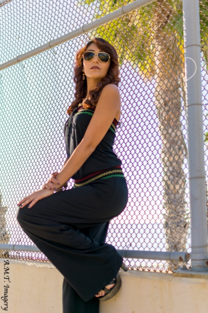 Female model photo shoot of SammieP in San Clemente
