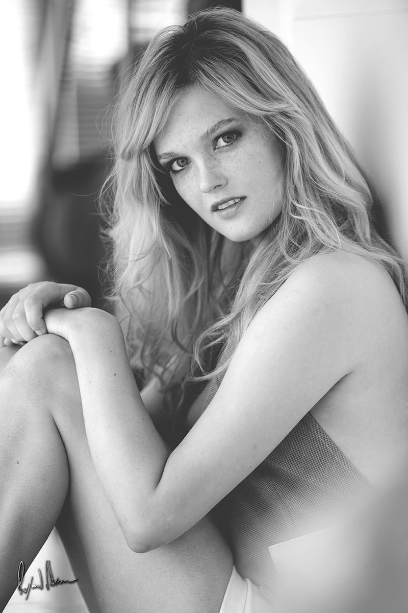 Female model photo shoot of ChelseaAnneAshworth in Atlanta