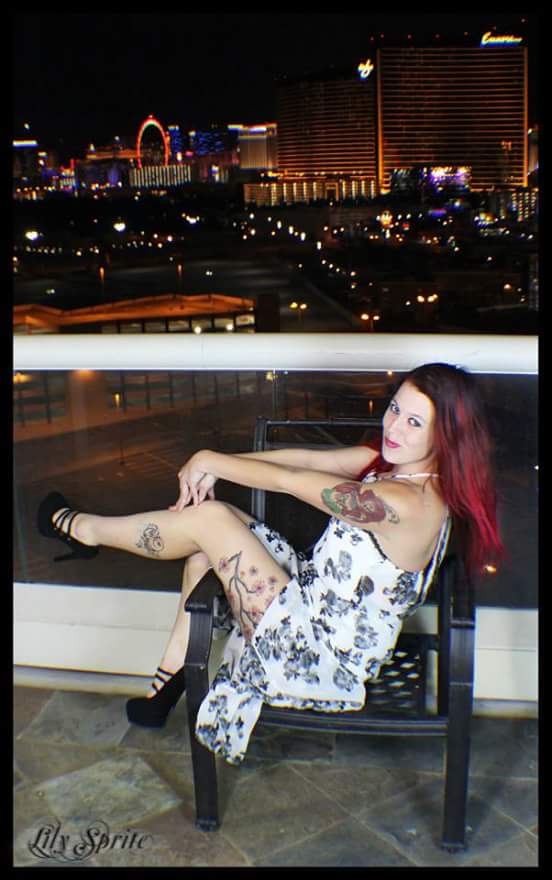 Female model photo shoot of cc lynn xoxo in Las Vegas