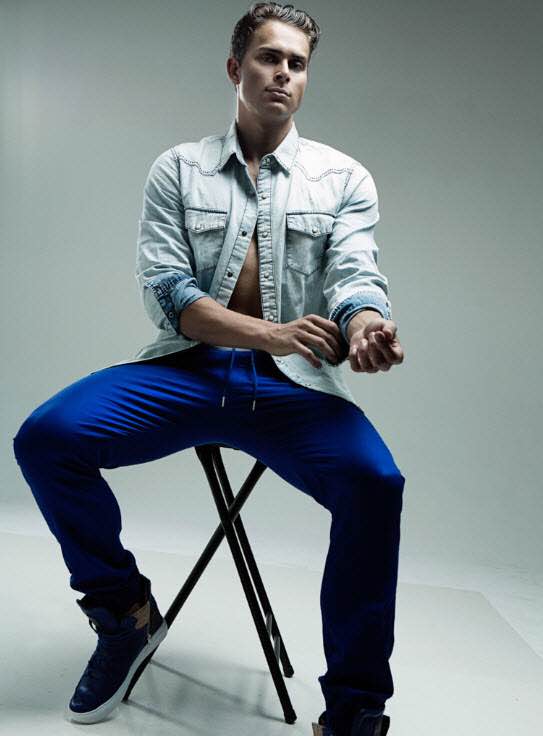 Male model photo shoot of Drake Axelrod