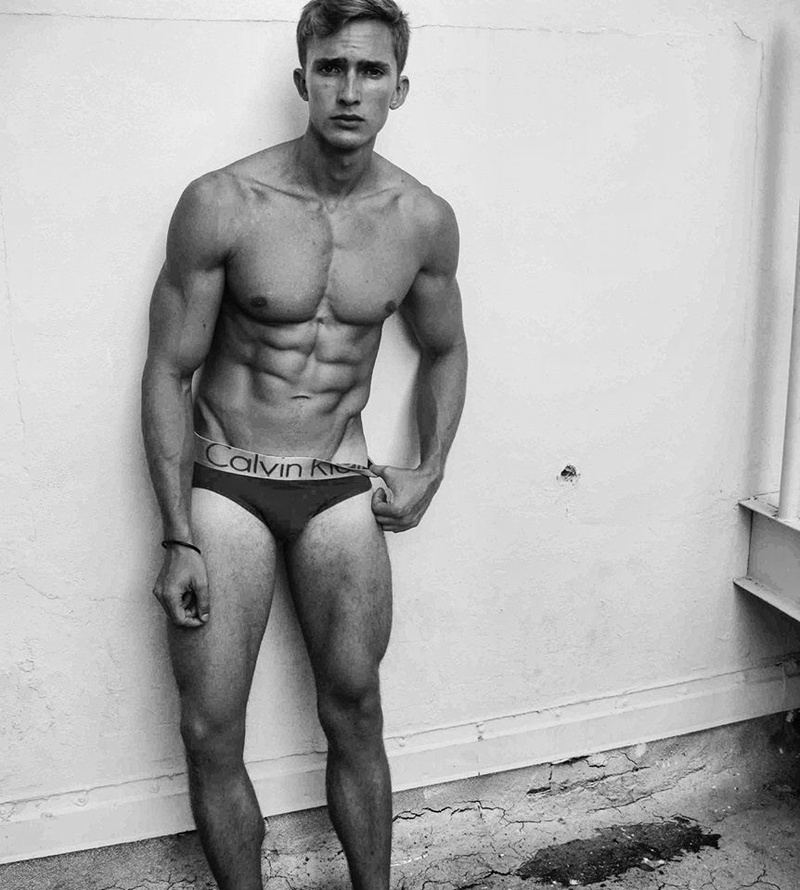 Male model photo shoot of Davidmcd in Miami