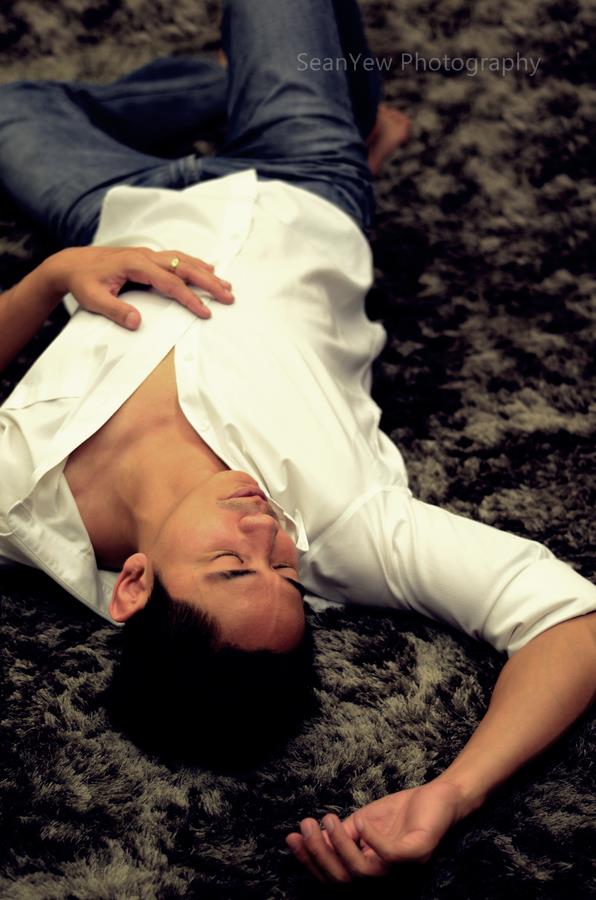 Male model photo shoot of Sean Yew