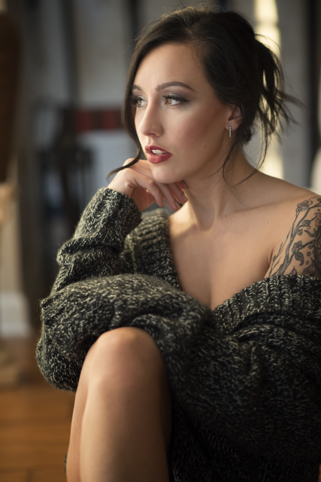 Female model photo shoot of HaydenMarie