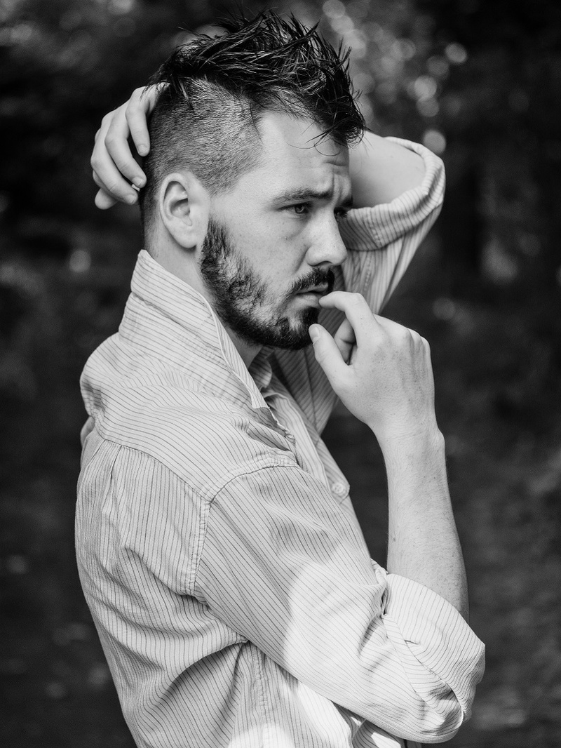 Male model photo shoot of david ross lawn