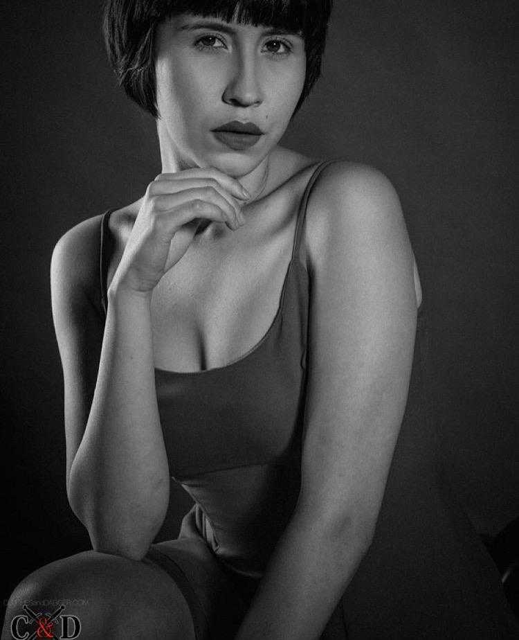 Female model photo shoot of Jannan Cardenas
