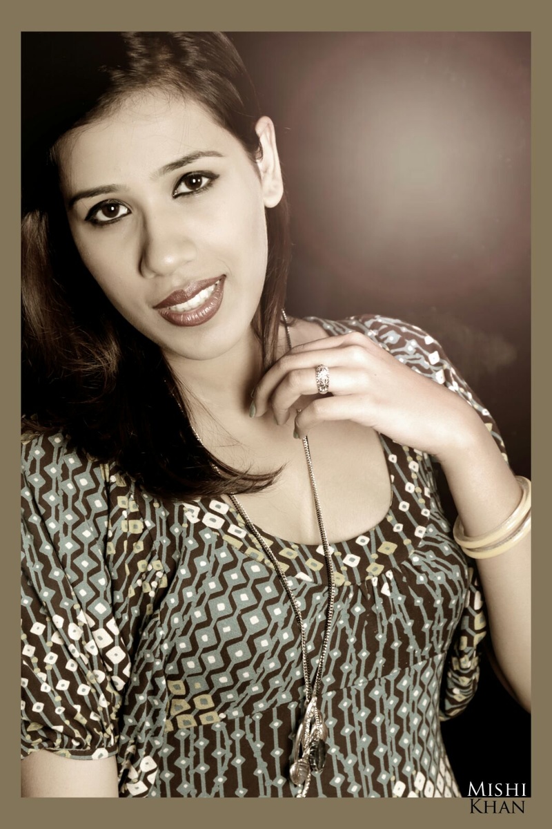 Female model photo shoot of Mashyaim Khan aka Mishi