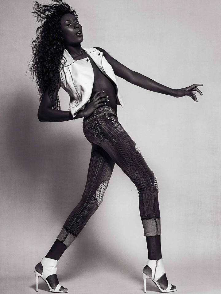 Female model photo shoot of Gladys Mayanda