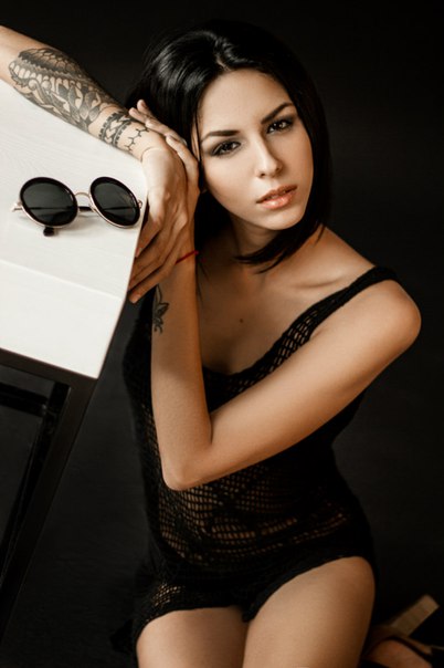 Female model photo shoot of Rena Re in Bangkok