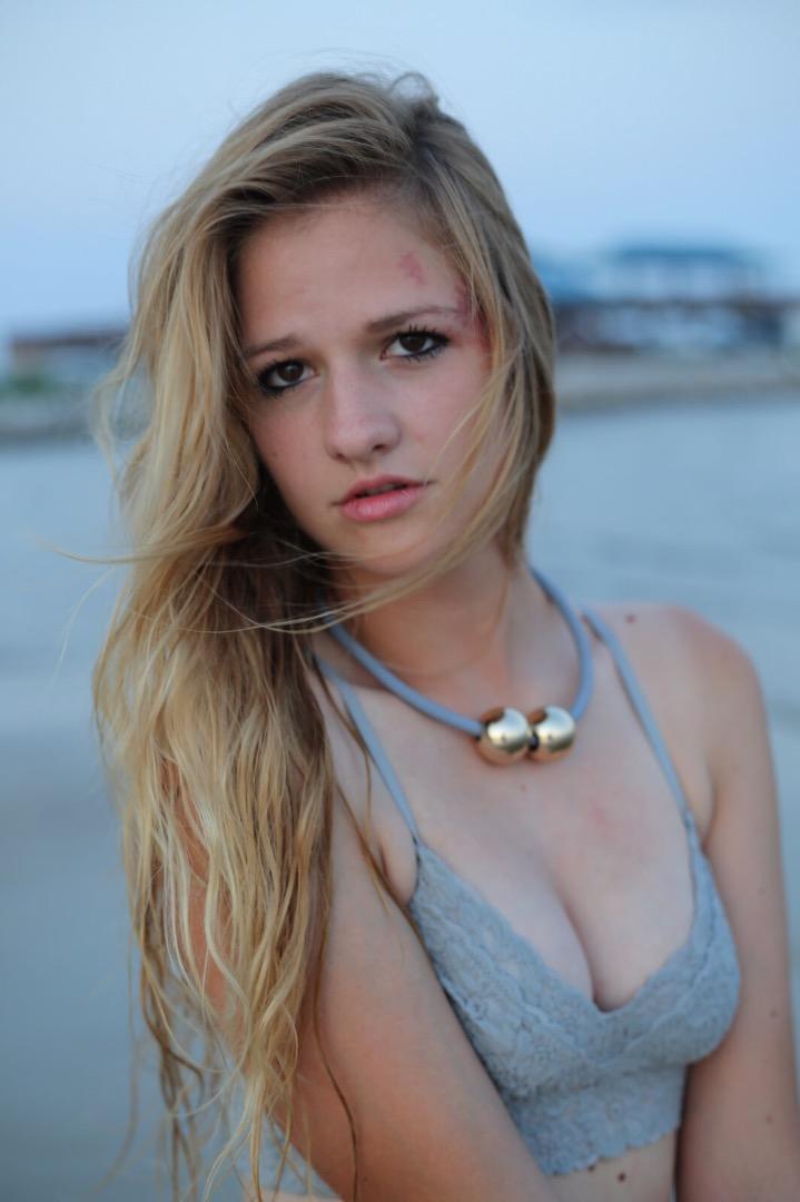 Female model photo shoot of nursejoy17