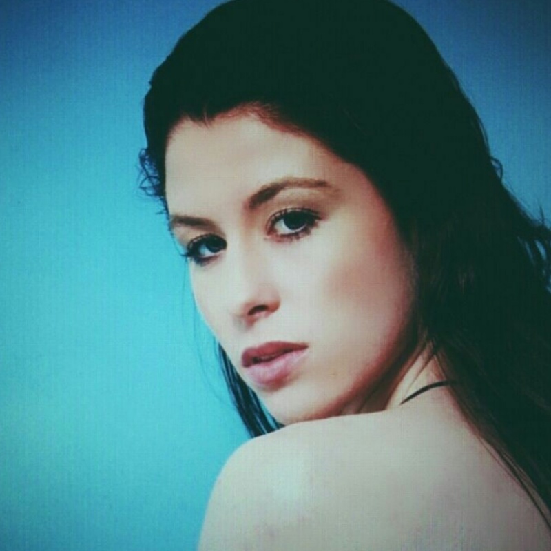 Female model photo shoot of _Laura_Bailey_