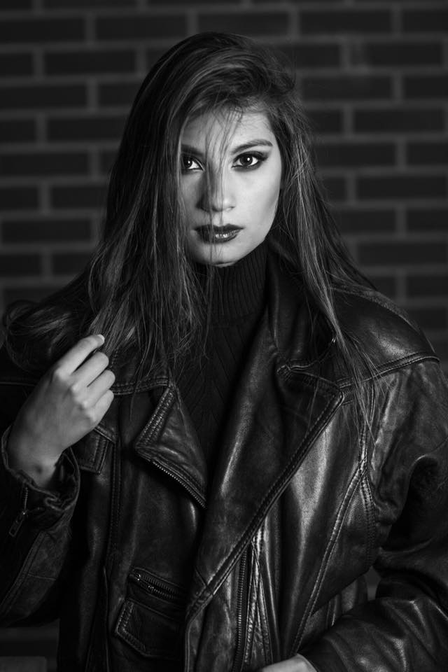 Female model photo shoot of Mariel salgado