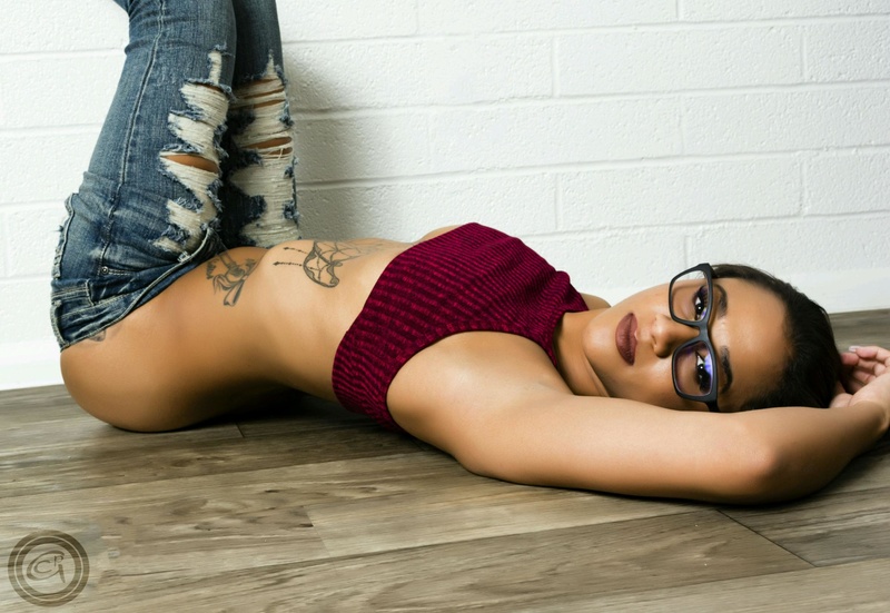 Female model photo shoot of tyrabyndom by Craig Visionz in Tempe, AZ