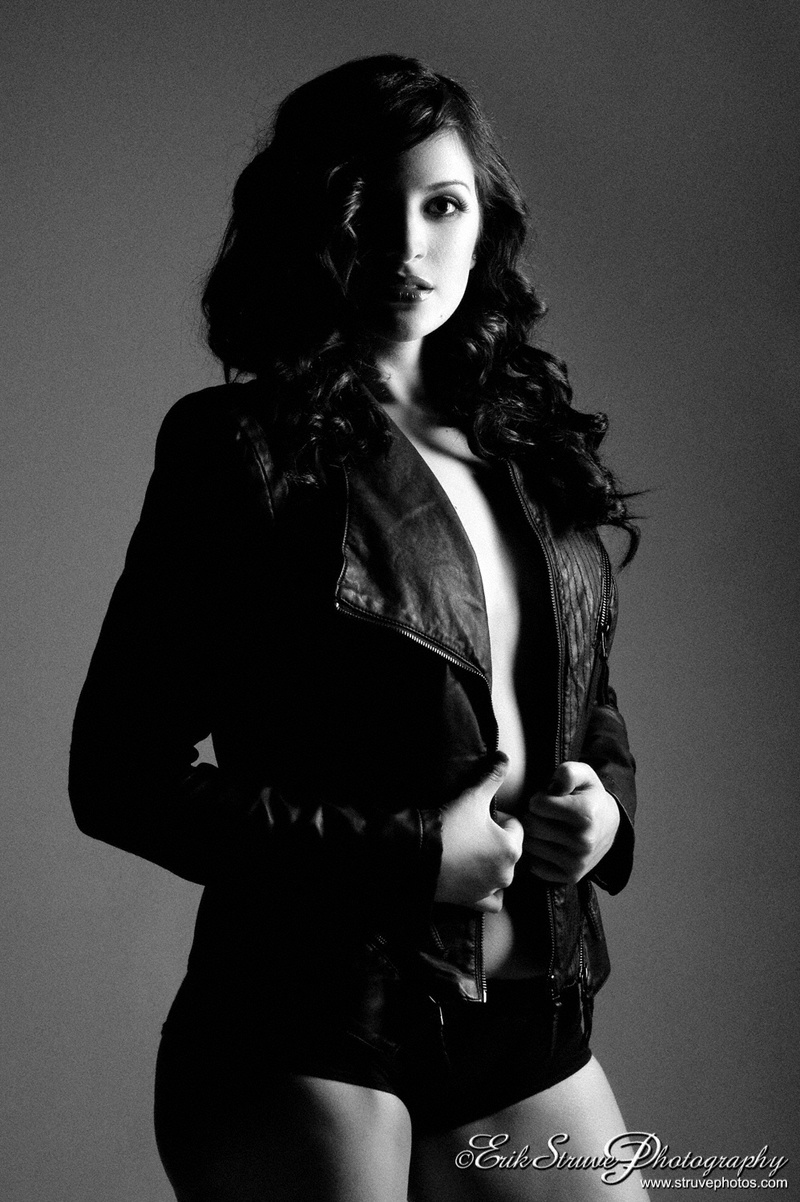 Female model photo shoot of Leah Cordova
