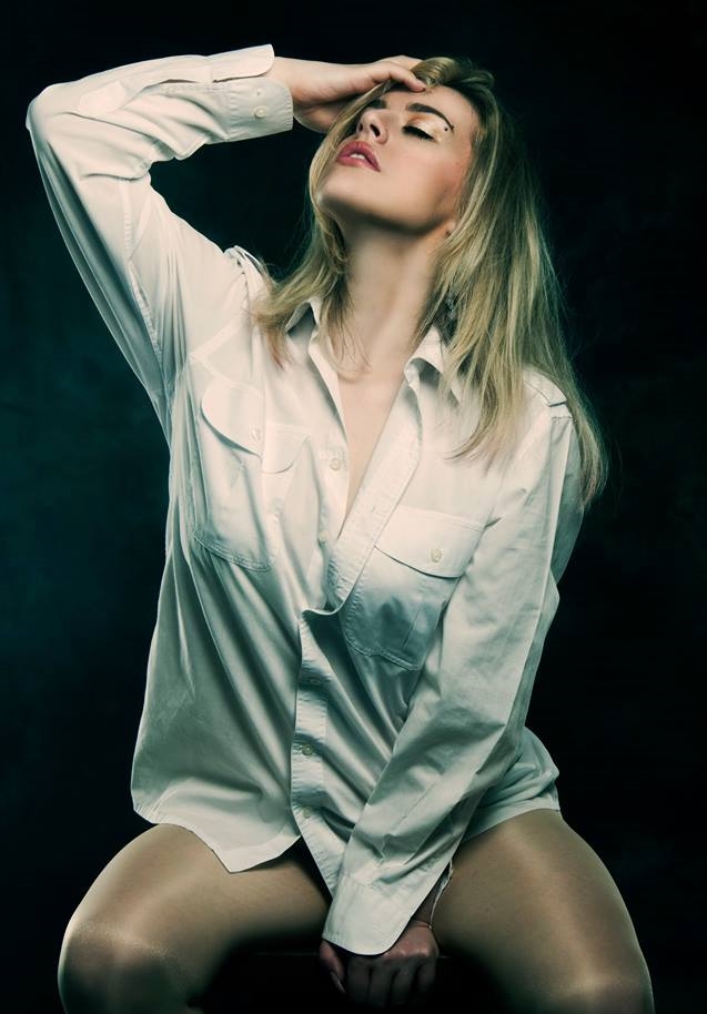 Female model photo shoot of Jupiter Darkshadow