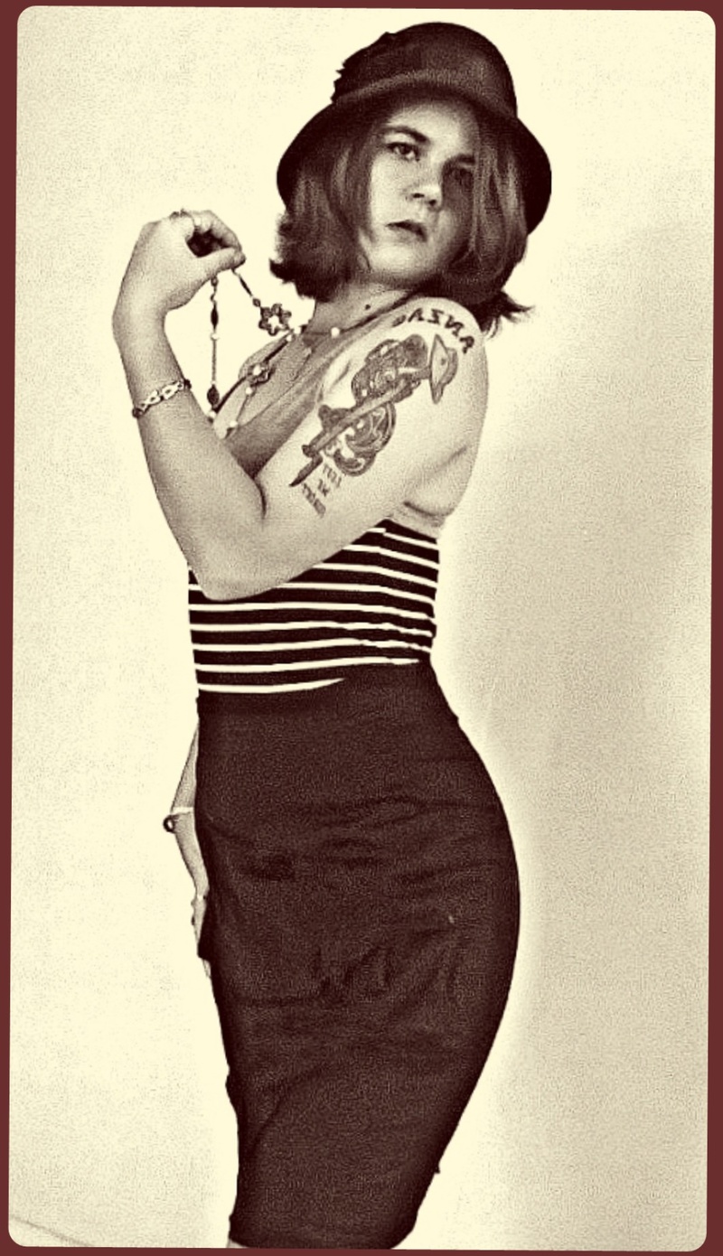Female model photo shoot of runaway_gypsy