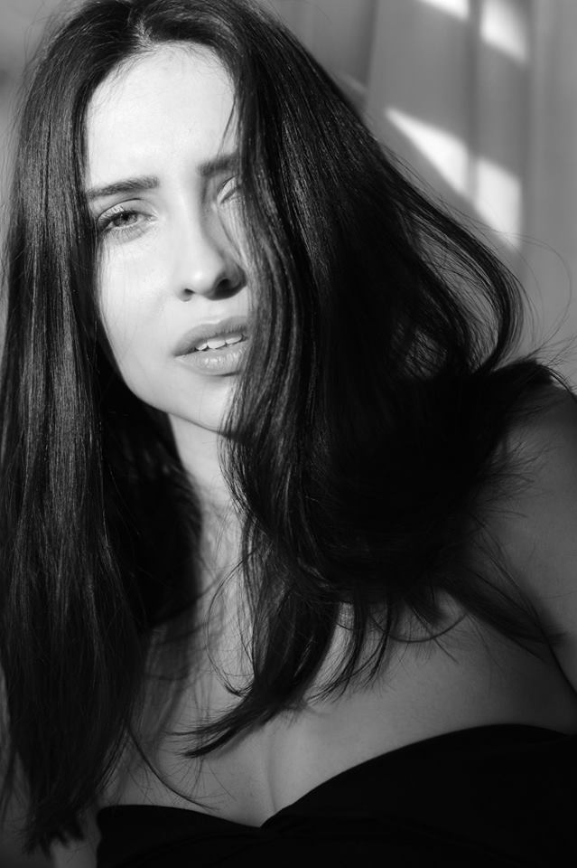 Female model photo shoot of Monica Forero