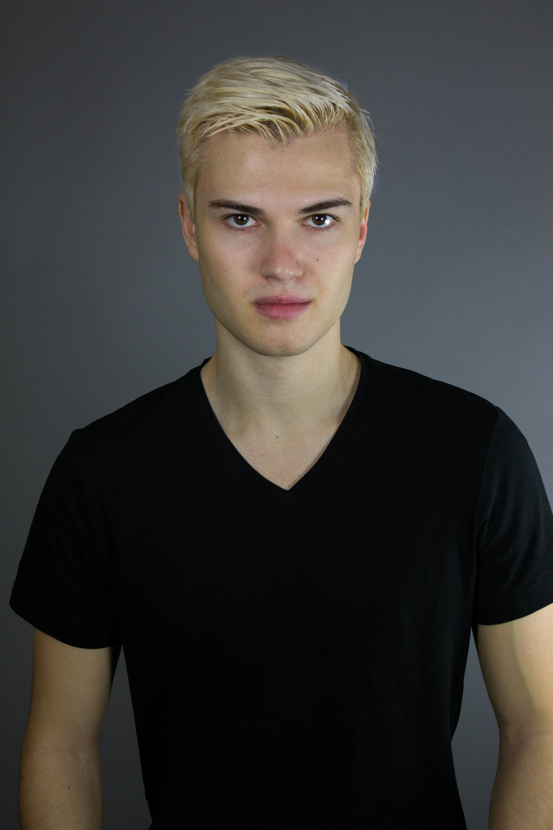 Male model photo shoot of EricSleeth