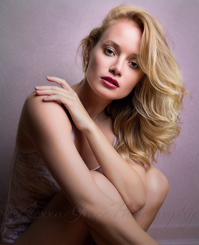 Female model photo shoot of AlexxaGrace