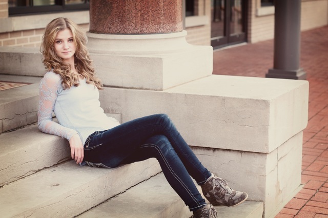 Female model photo shoot of sre21898 in Downtown Bentonville
