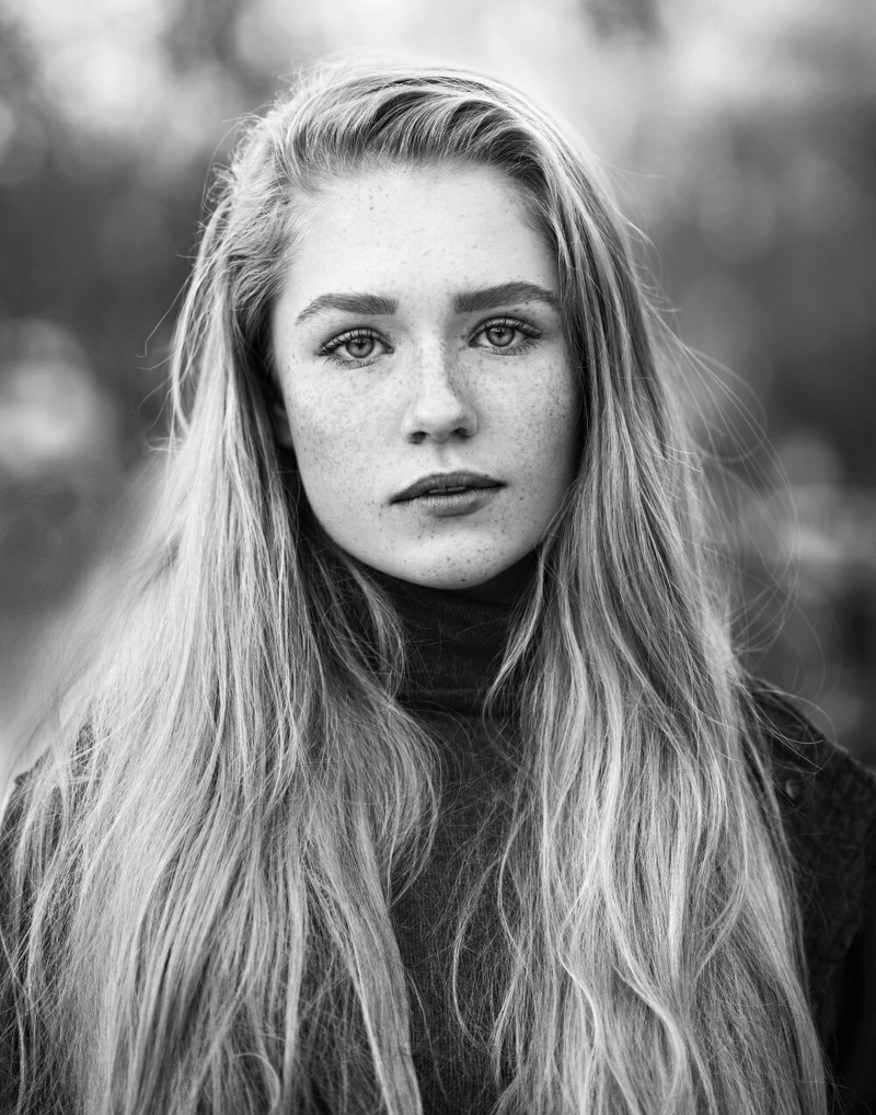 Female model photo shoot of Dana99 by Stephanie Landry in Kensington