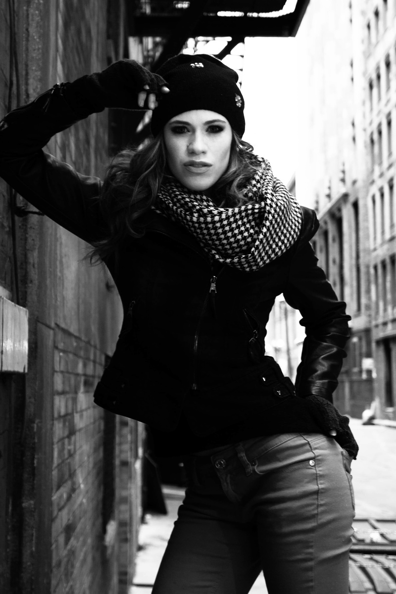 Female model photo shoot of Aliyah Klaus