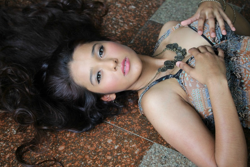 Female model photo shoot of Diana Sosa