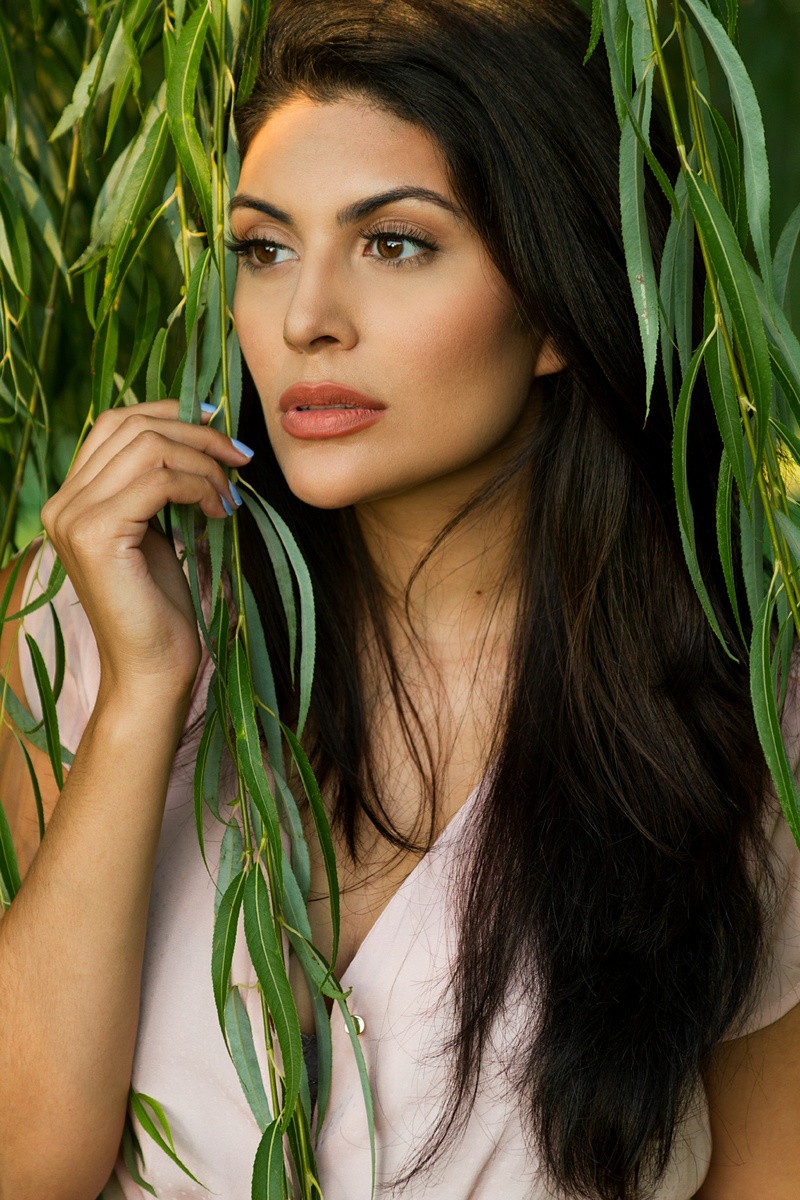 Female model photo shoot of Alex Malvaiz