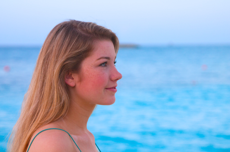 Female model photo shoot of Lauren Colvin in Cabo