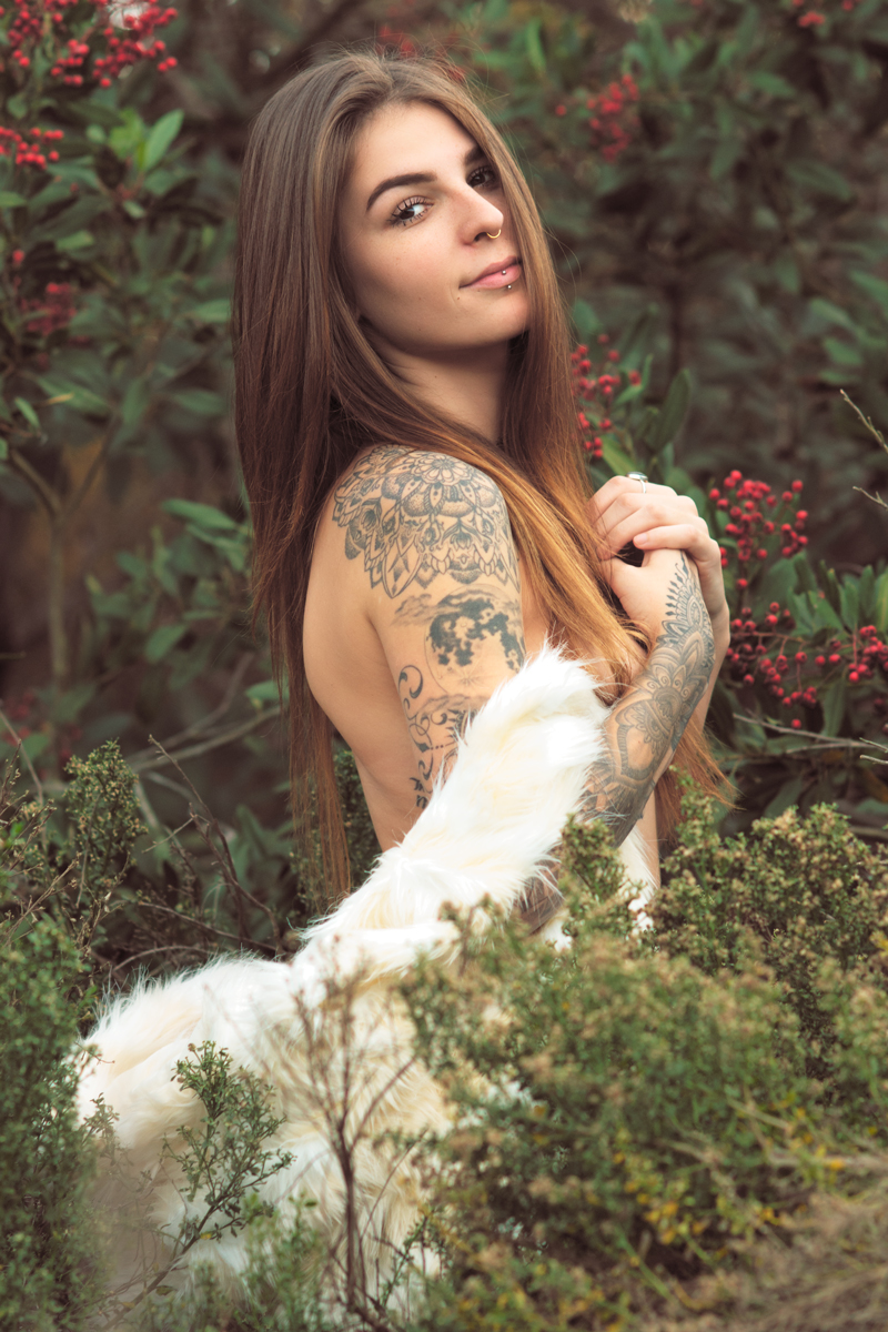 Female model photo shoot of Mariya V Petrova 