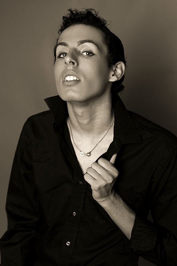 Male model photo shoot of Michael Raeee