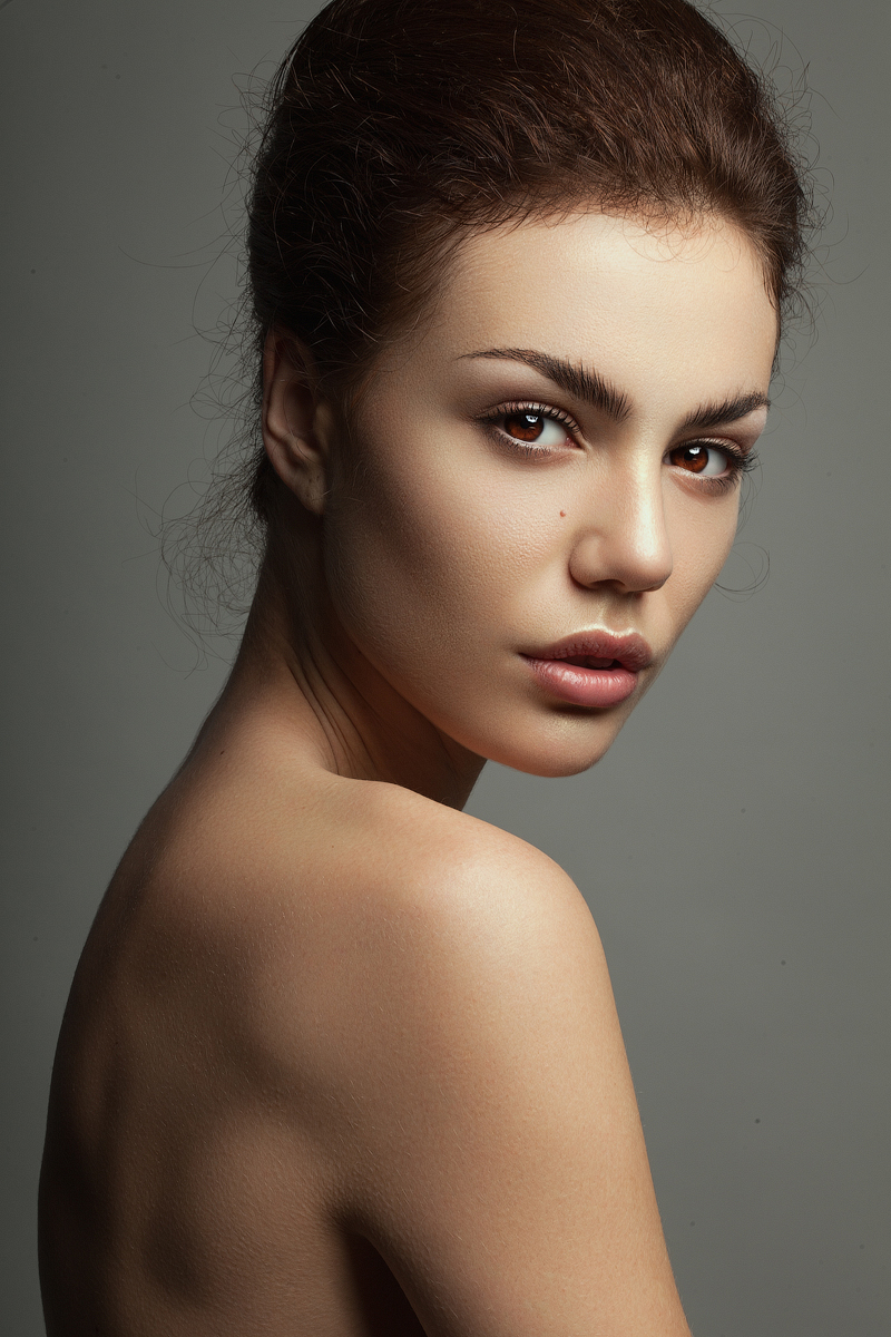 Female model photo shoot of Julia Chernorotova