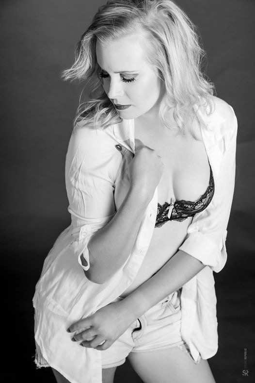 Female model photo shoot of JanineMacLeod