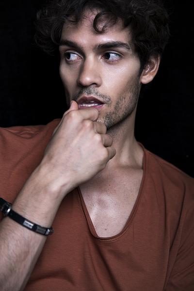 Male model photo shoot of VITO RODRIGUEZ